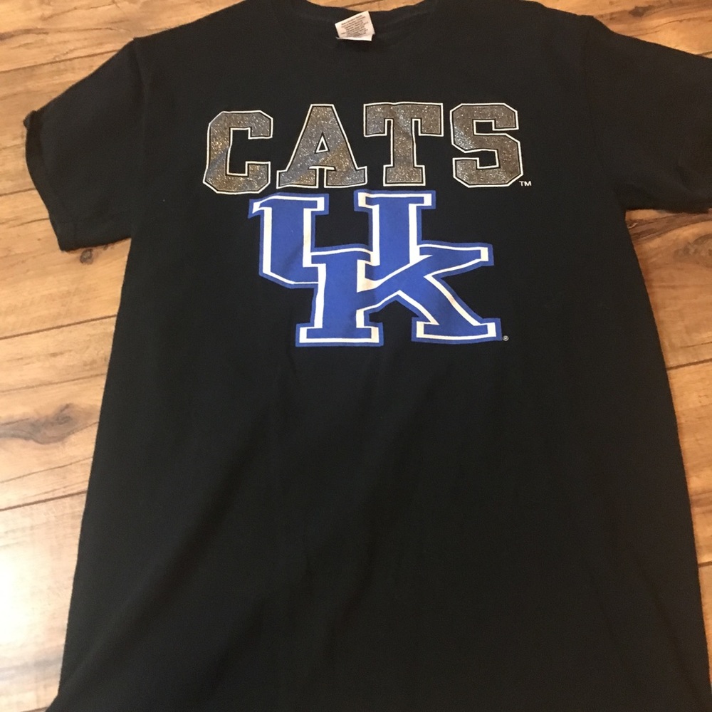 Kentucky wildcats tee super cute black blue silver